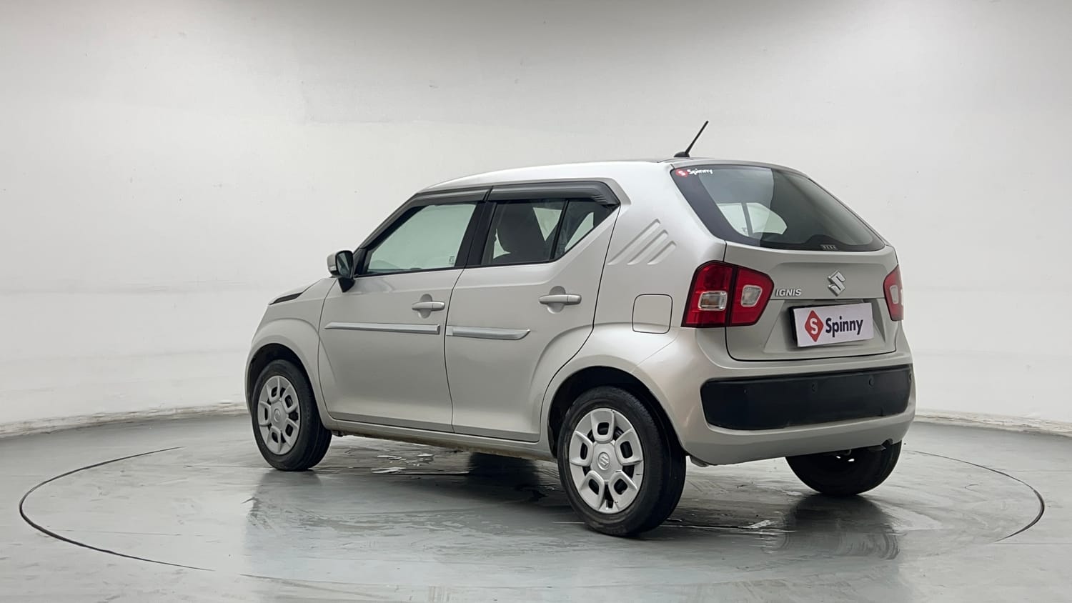 Used 2017 Maruti Suzuki Ignis Delta 1.2 MT Petrol Manual exterior LEFT REAR CORNER VIEW