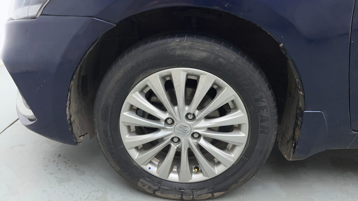 Used 2022 Maruti Suzuki Ciaz Zeta 1.5 Petrol Manual tyres LEFT FRONT TYRE RIM VIEW