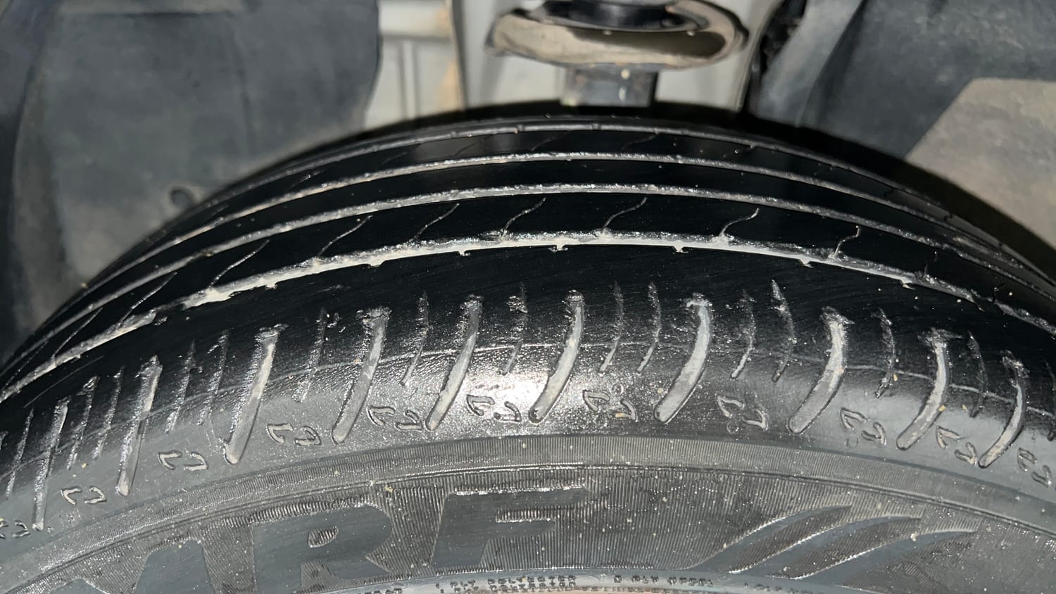 Used 2021 Renault Kiger RXT MT Petrol Manual tyres LEFT FRONT TYRE TREAD VIEW