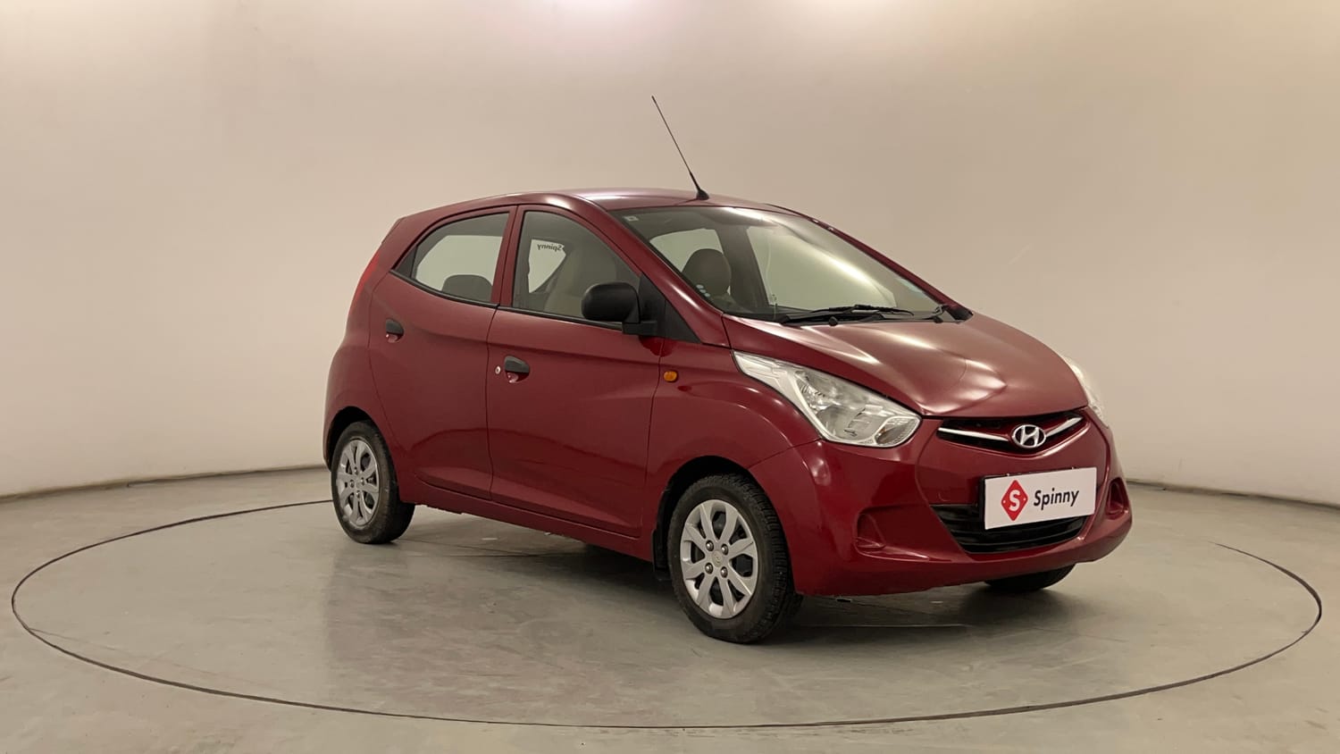 Used 2018 Hyundai Eon Magna + Petrol Manual exterior RIGHT FRONT CORNER VIEW