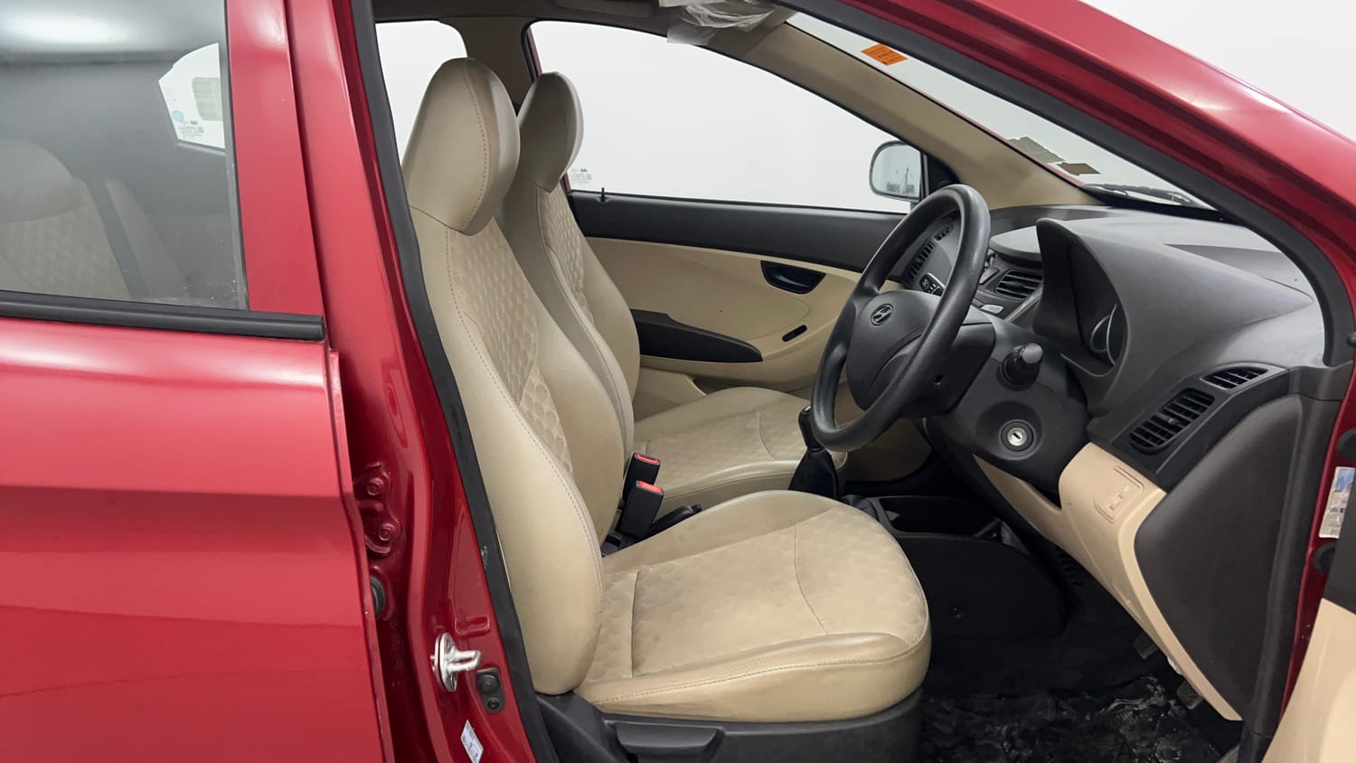Used 2018 Hyundai Eon Magna + Petrol Manual interior RIGHT SIDE FRONT DOOR CABIN VIEW