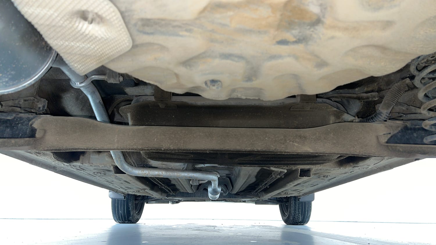 Used 2021 Renault Kiger RXT MT Petrol Manual extra REAR UNDERBODY VIEW (TAKEN FROM REAR)