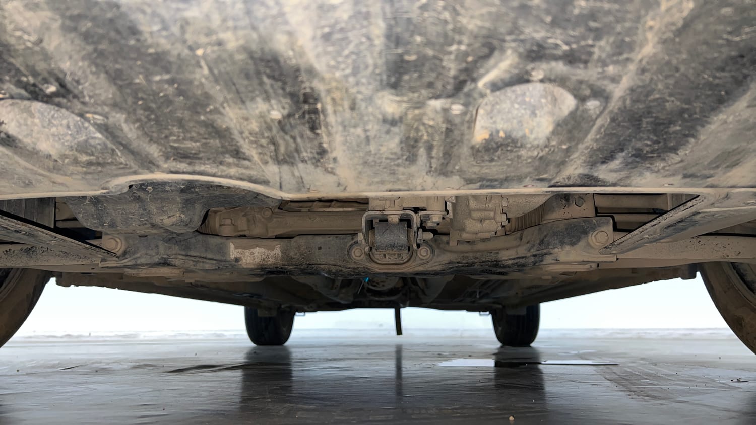 Used 2024 Hyundai Verna SX (O)1.5 Petrol MT Petrol Manual extra FRONT LEFT UNDERBODY VIEW