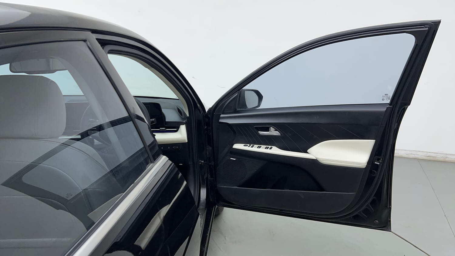 Used 2024 Hyundai Verna SX (O)1.5 Petrol MT Petrol Manual interior RIGHT FRONT DOOR OPEN VIEW