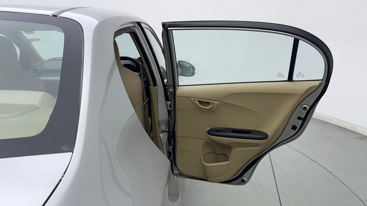 Used 2015 Honda Amaze 1.2 S i-VTEC Petrol Manual interior RIGHT REAR DOOR OPEN VIEW