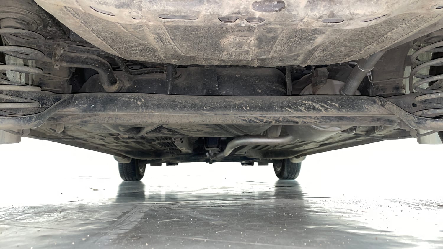 Used 2023 Honda Amaze VX 1.2 Petrol CVT Petrol Automatic extra REAR UNDERBODY VIEW (TAKEN FROM REAR)