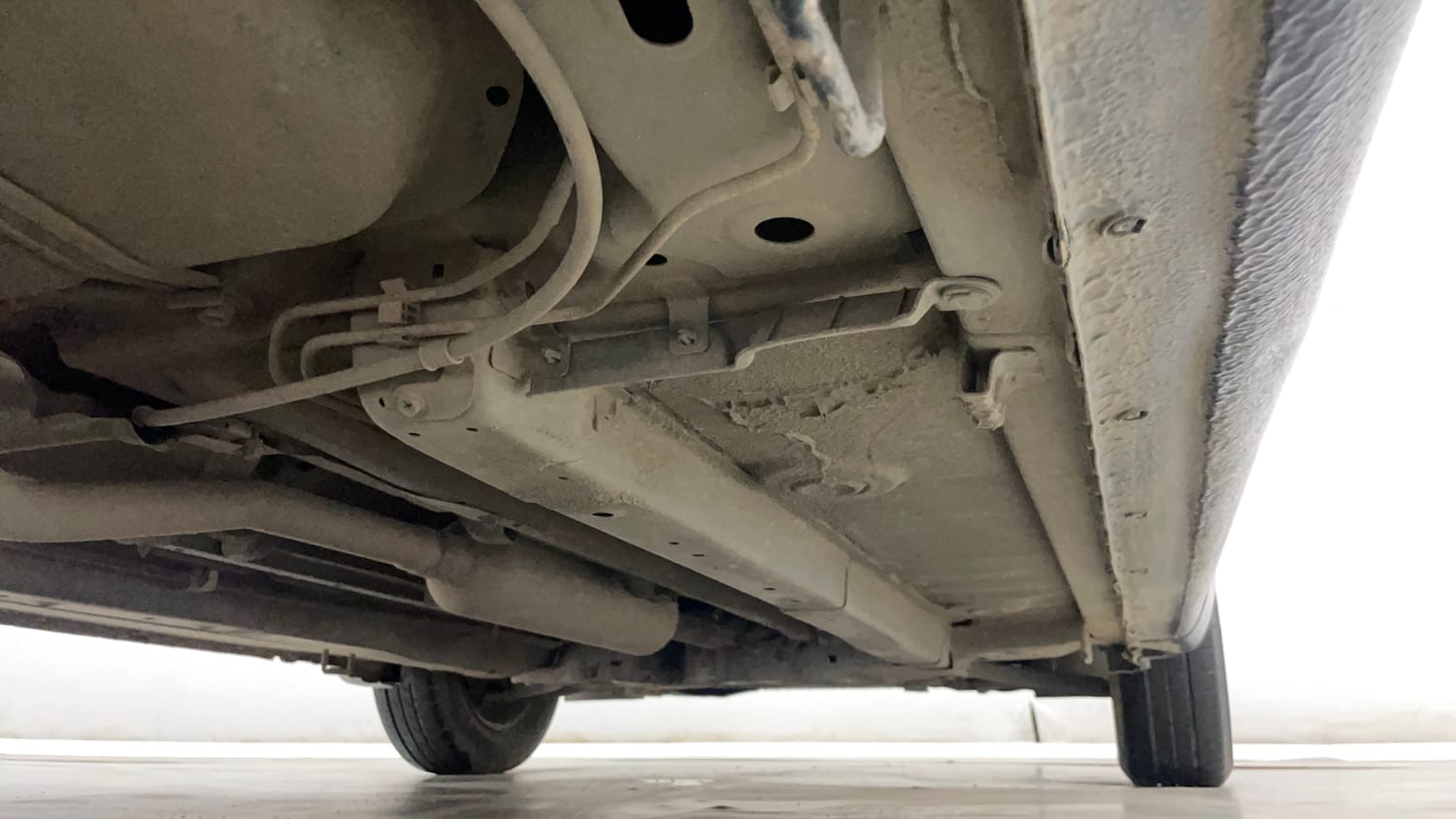 Used 2018 Maruti Suzuki Ciaz Sigma 1.4 MT Petrol Manual extra REAR RIGHT UNDERBODY VIEW