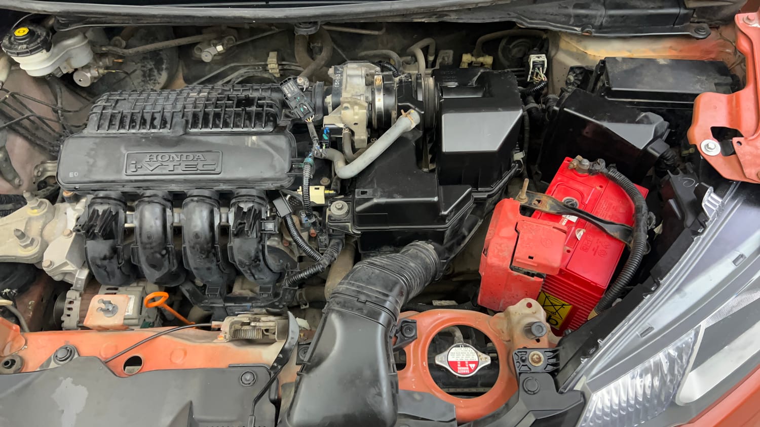 Used 2015 Honda Jazz V Petrol Petrol Manual engine ENGINE LEFT SIDE VIEW