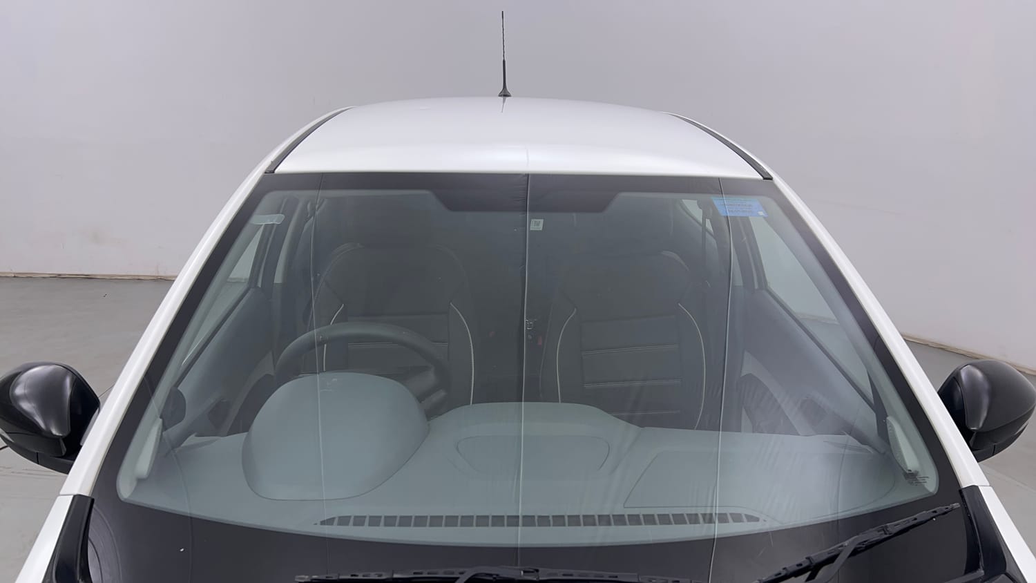 Used 2025 Tata Tiago XT Petrol Manual exterior FRONT WINDSHIELD VIEW