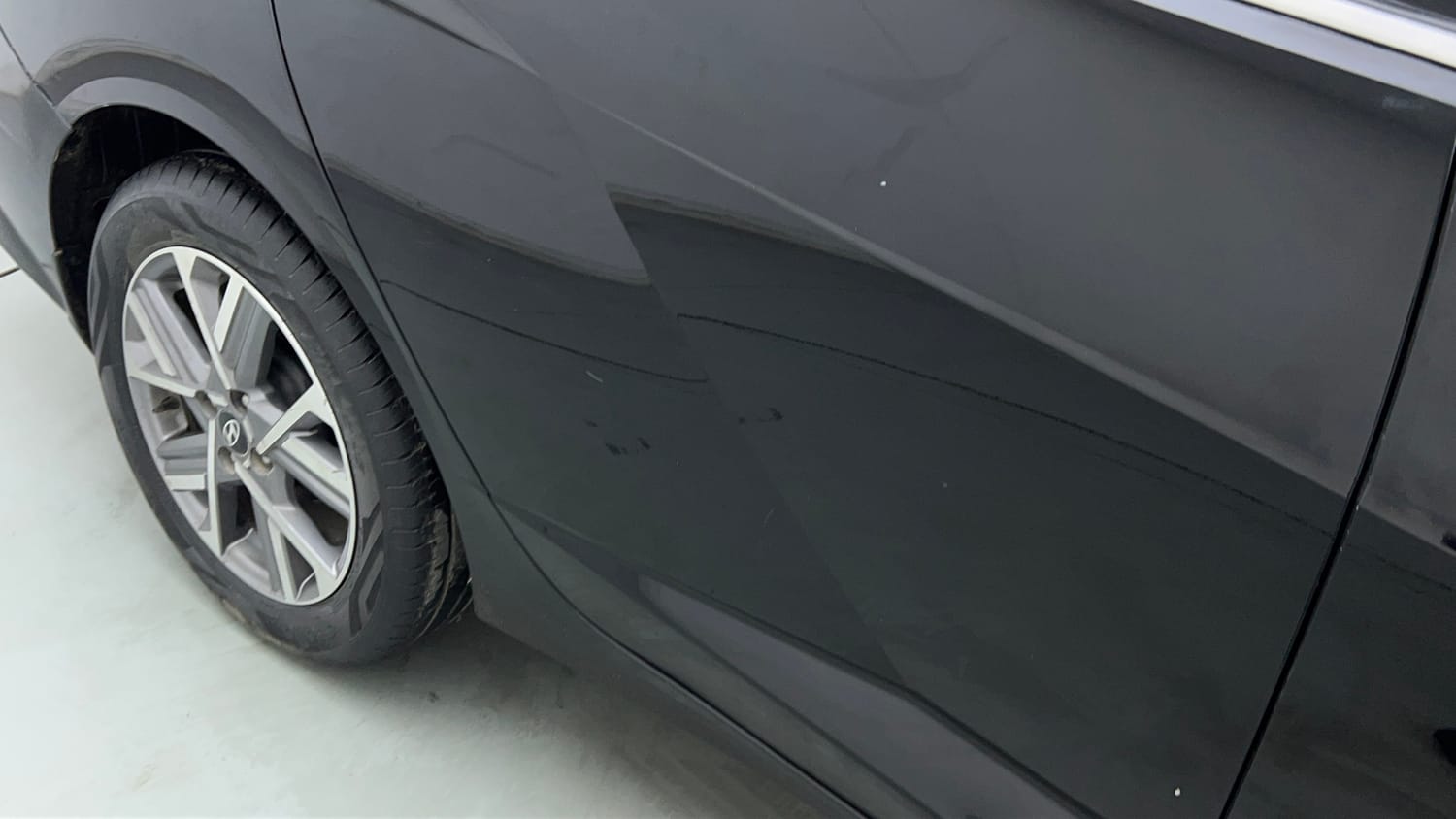 Used 2024 Hyundai Verna SX (O)1.5 Petrol MT Petrol Manual dents MINOR DENT