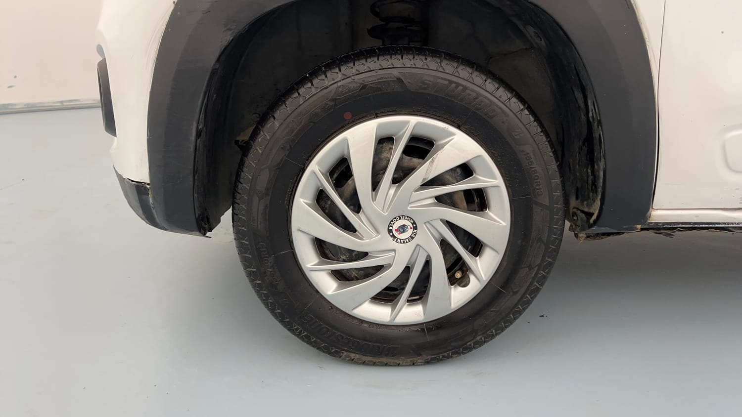 Used 2017 Renault Kwid 1.0 RXT Petrol Manual tyres LEFT FRONT TYRE RIM VIEW
