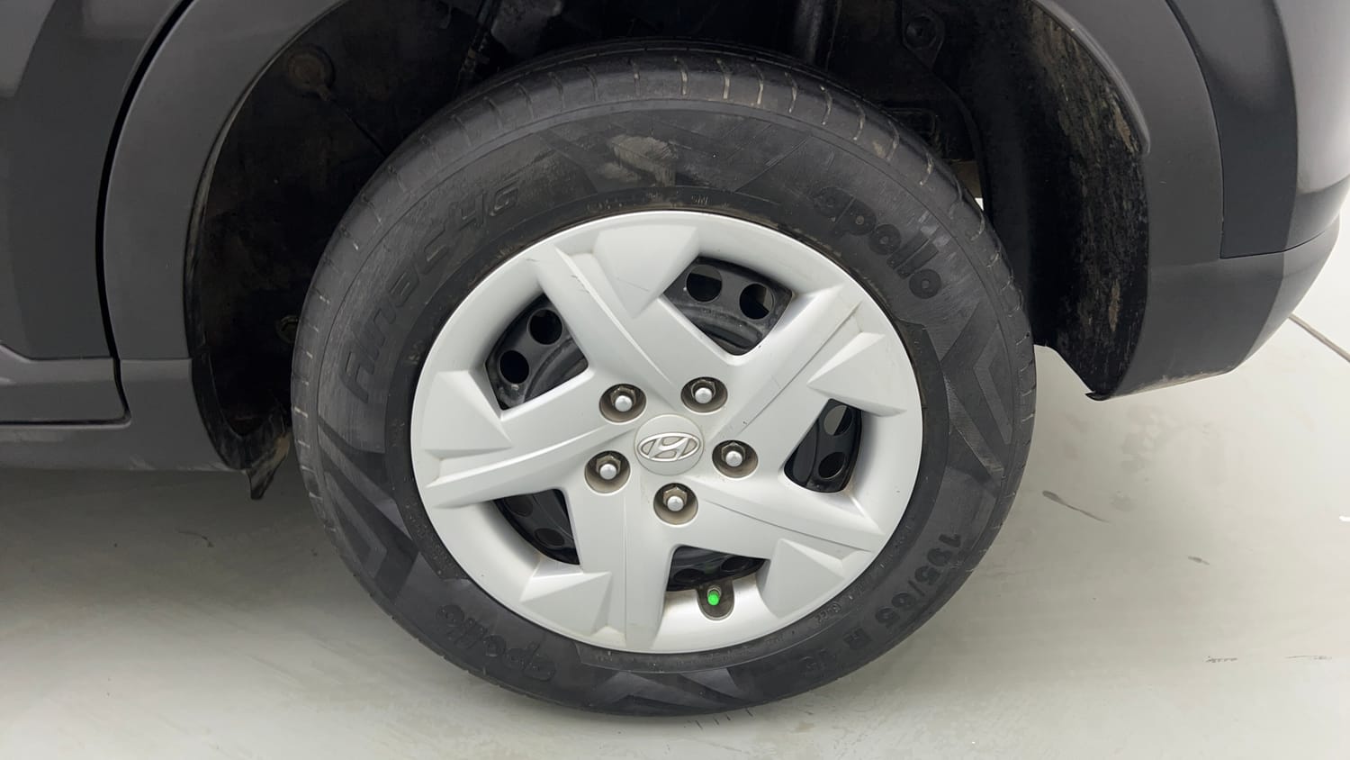 Used 2022 Hyundai Venue SX 1.2 Petrol Petrol Manual tyres LEFT REAR TYRE RIM VIEW