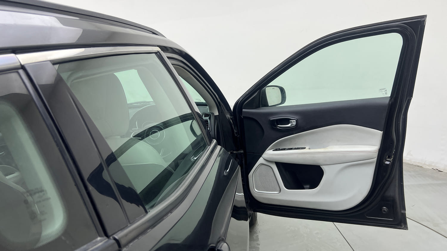 Used 2018 Jeep Compass Limited 1.4 Petrol AT Petrol Automatic interior RIGHT FRONT DOOR OPEN VIEW