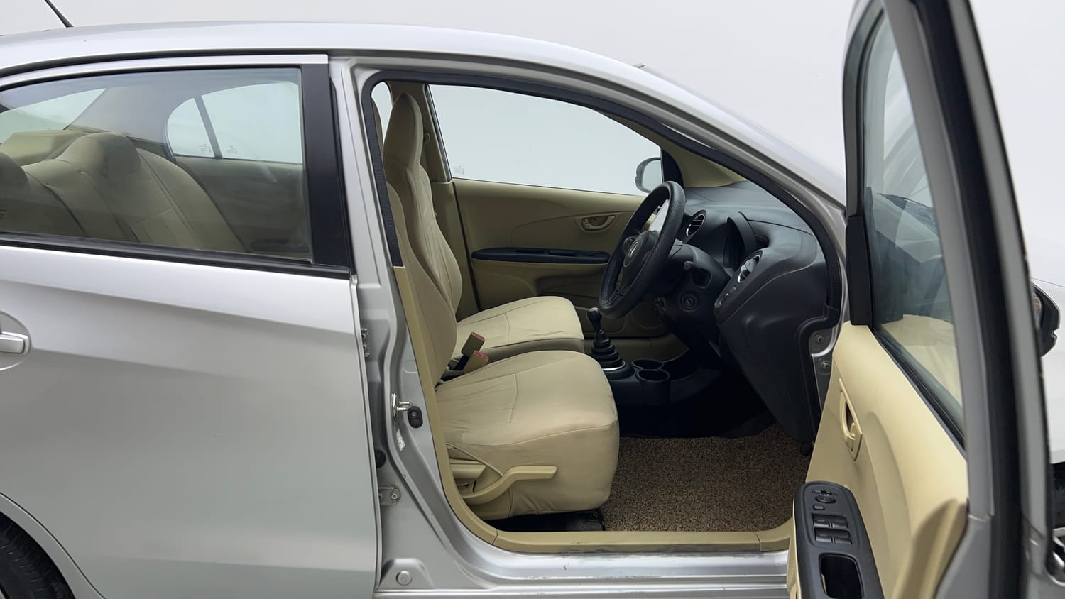 Used 2015 Honda Amaze 1.2 S i-VTEC Petrol Manual interior RIGHT SIDE FRONT DOOR CABIN VIEW