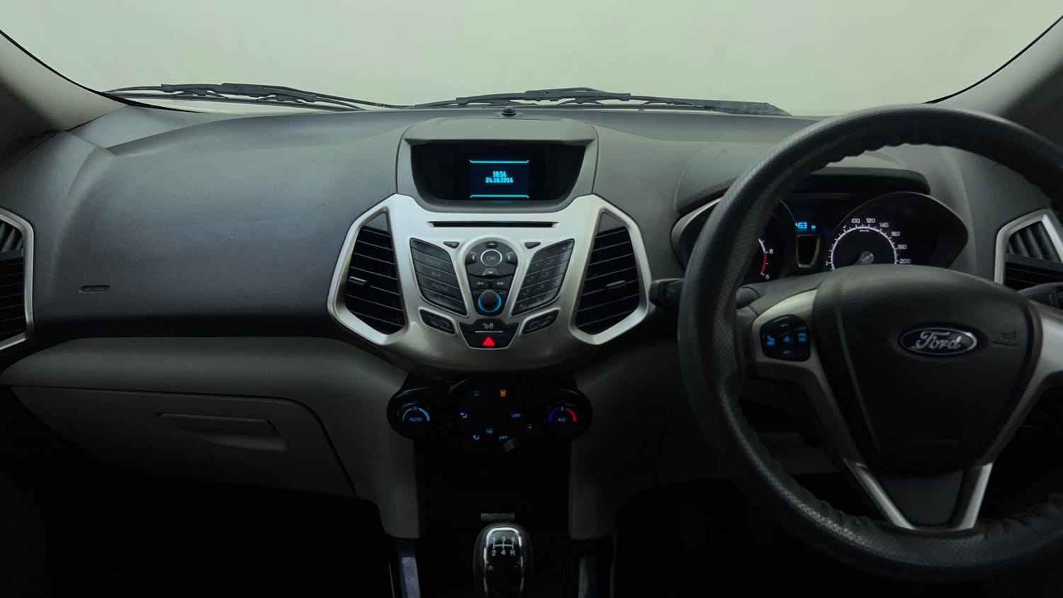 Used 2015 Ford EcoSport Titanium 1.5 TDCi Diesel Manual interior MUSIC SYSTEM & AC CONTROL VIEW