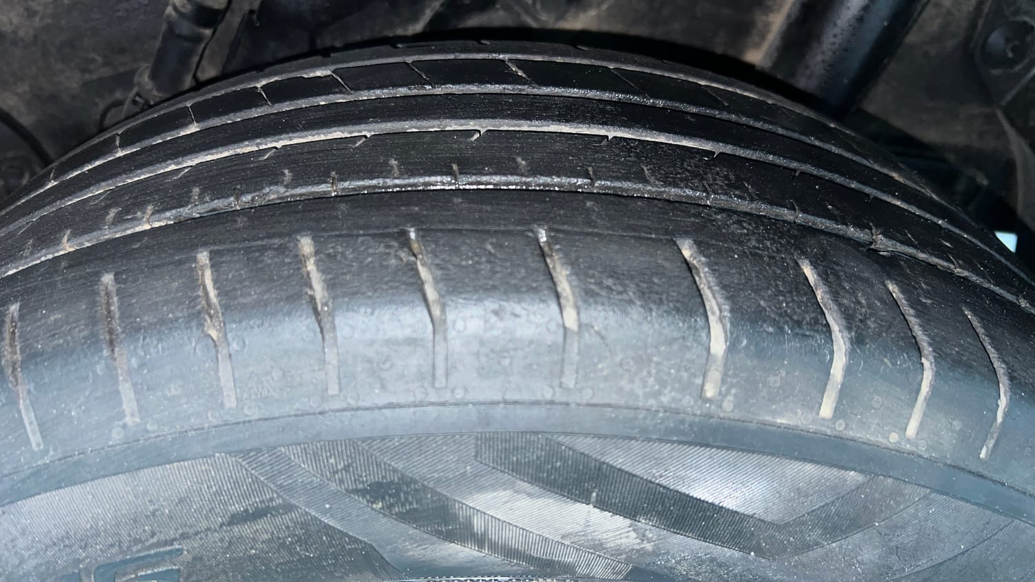 Used 2022 Hyundai Venue SX 1.2 Petrol Petrol Manual tyres LEFT REAR TYRE TREAD VIEW