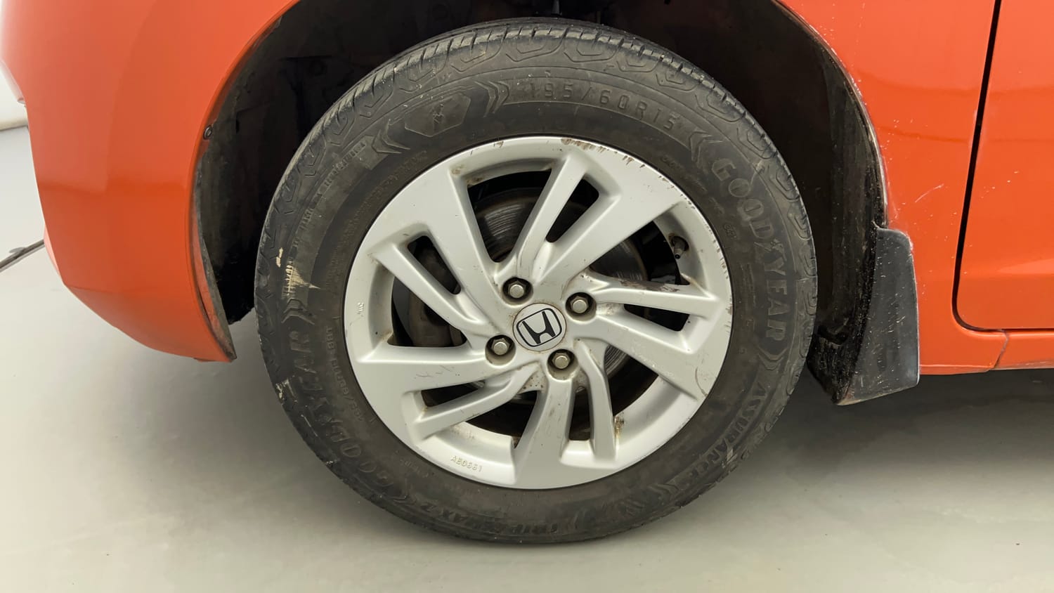 Used 2015 Honda Jazz V Petrol Petrol Manual tyres LEFT FRONT TYRE RIM VIEW
