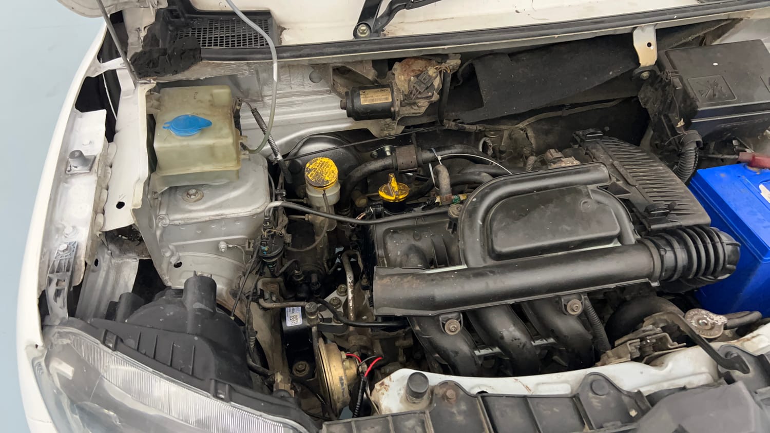 Used 2017 Renault Kwid 1.0 RXT Petrol Manual engine ENGINE RIGHT SIDE VIEW
