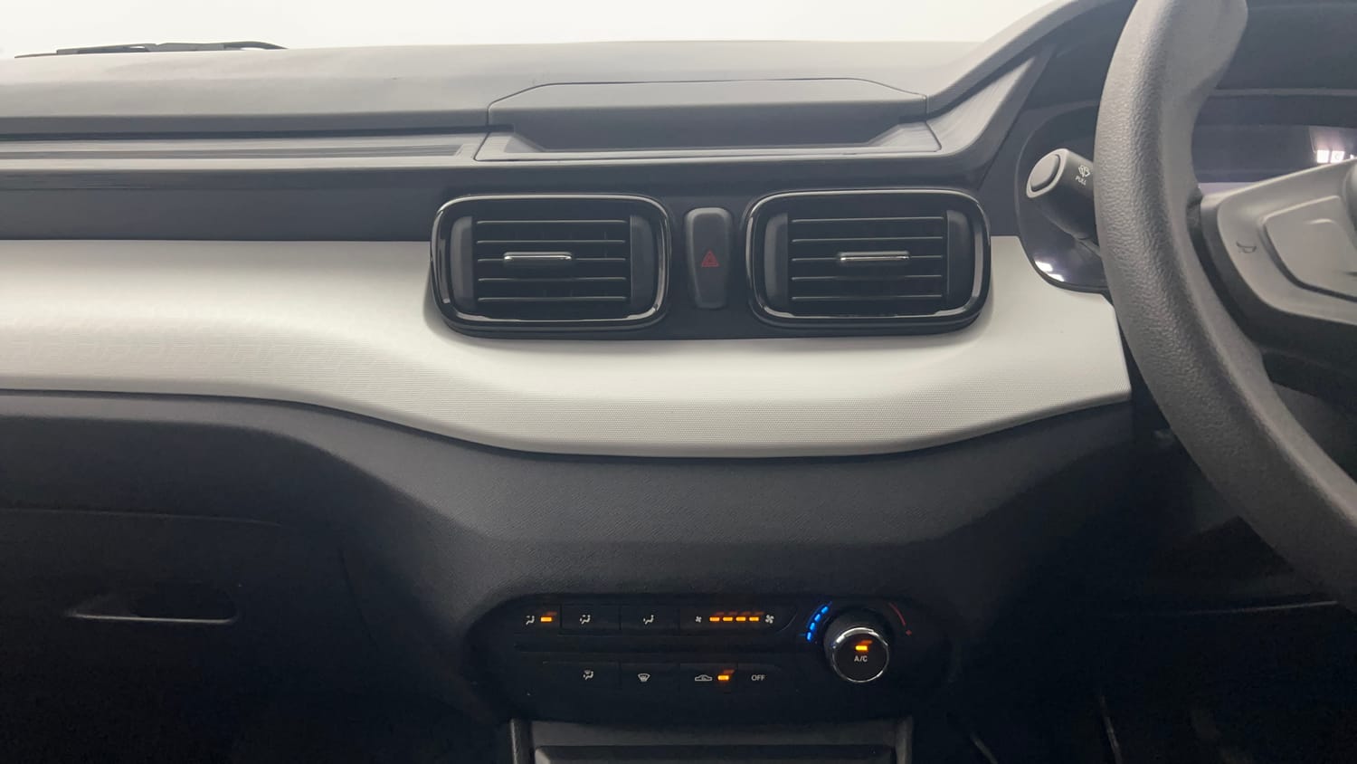 Used 2024 Tata Punch Pure MT Petrol Manual interior MUSIC SYSTEM & AC CONTROL VIEW