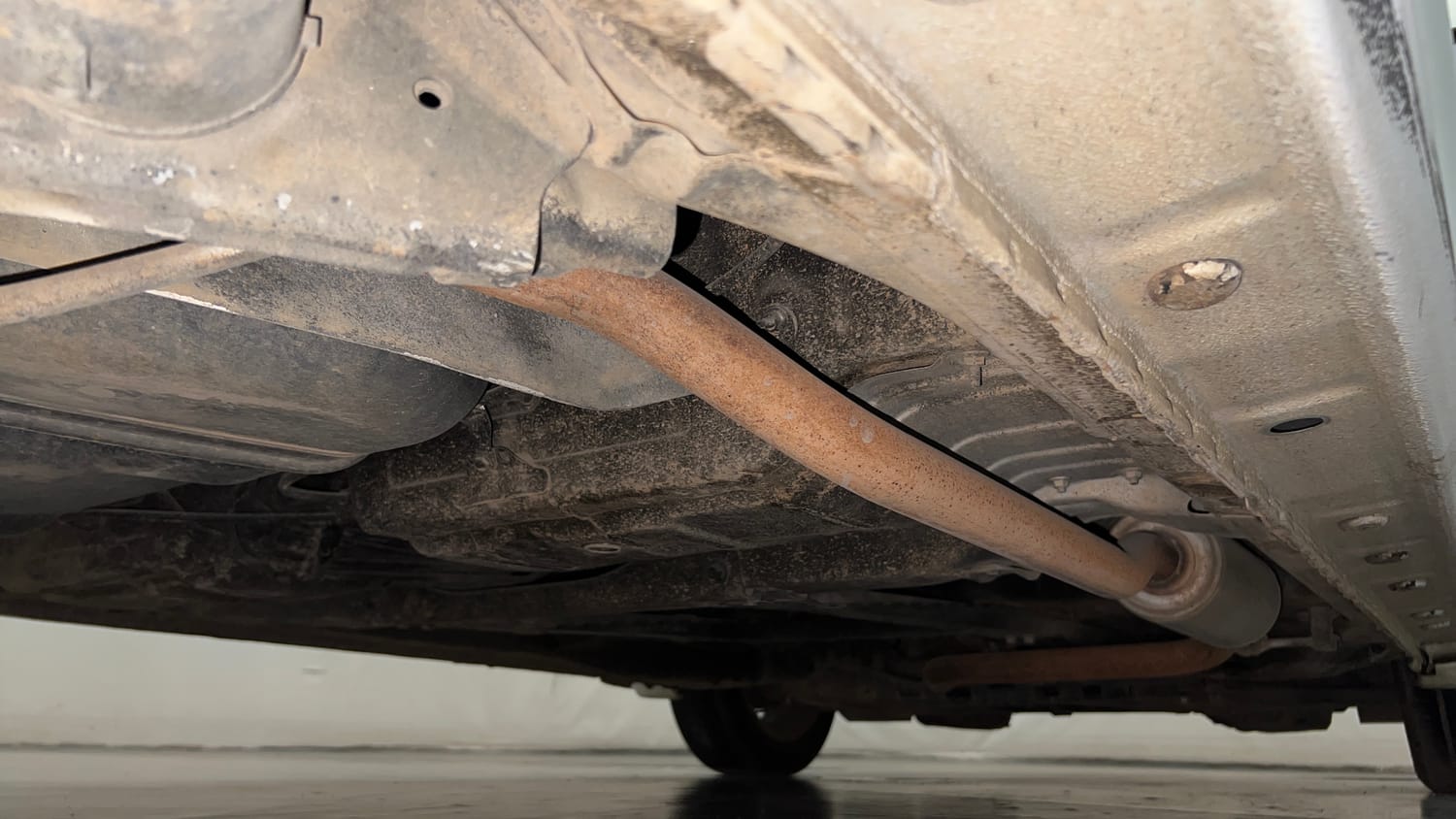 Used 2015 Honda City VX CVT Petrol Automatic extra REAR RIGHT UNDERBODY VIEW