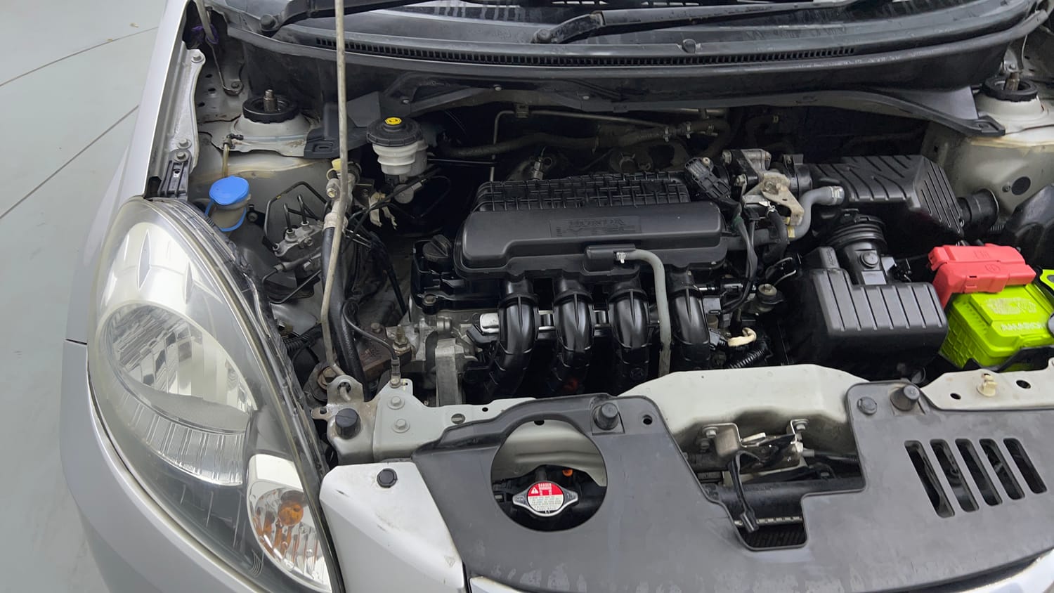 Used 2015 Honda Amaze 1.2 S i-VTEC Petrol Manual engine ENGINE RIGHT SIDE VIEW