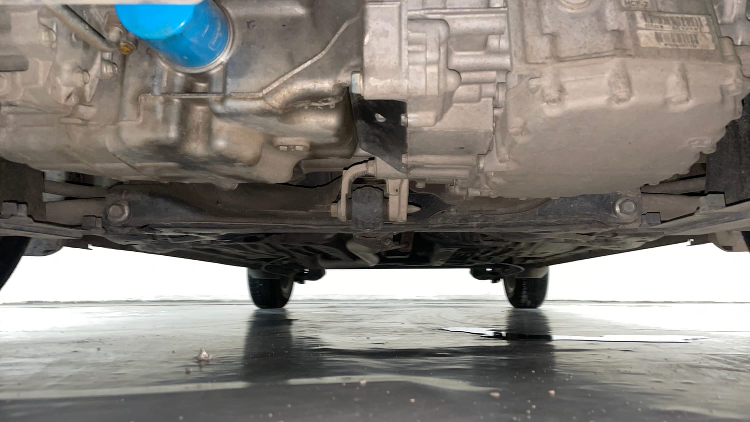 Used 2023 Honda Amaze VX 1.2 Petrol CVT Petrol Automatic extra FRONT LEFT UNDERBODY VIEW