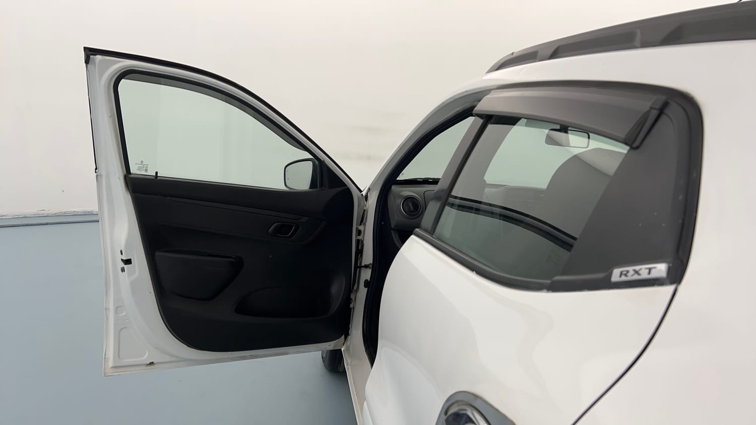 Used 2017 Renault Kwid 1.0 RXT Petrol Manual interior LEFT FRONT DOOR OPEN VIEW