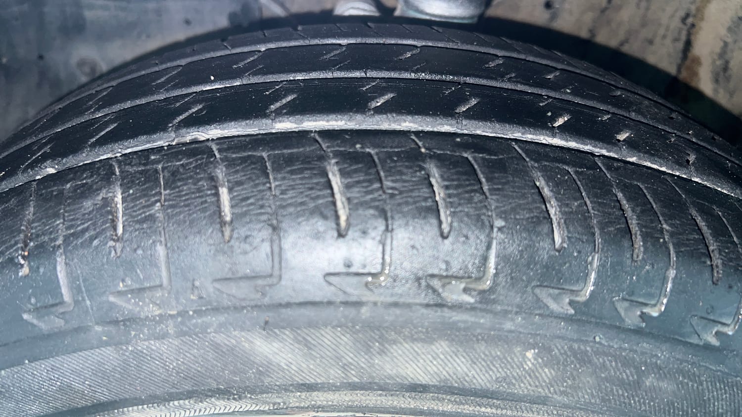 Used 2017 Maruti Suzuki Ignis Delta 1.2 MT Petrol Manual tyres LEFT FRONT TYRE TREAD VIEW