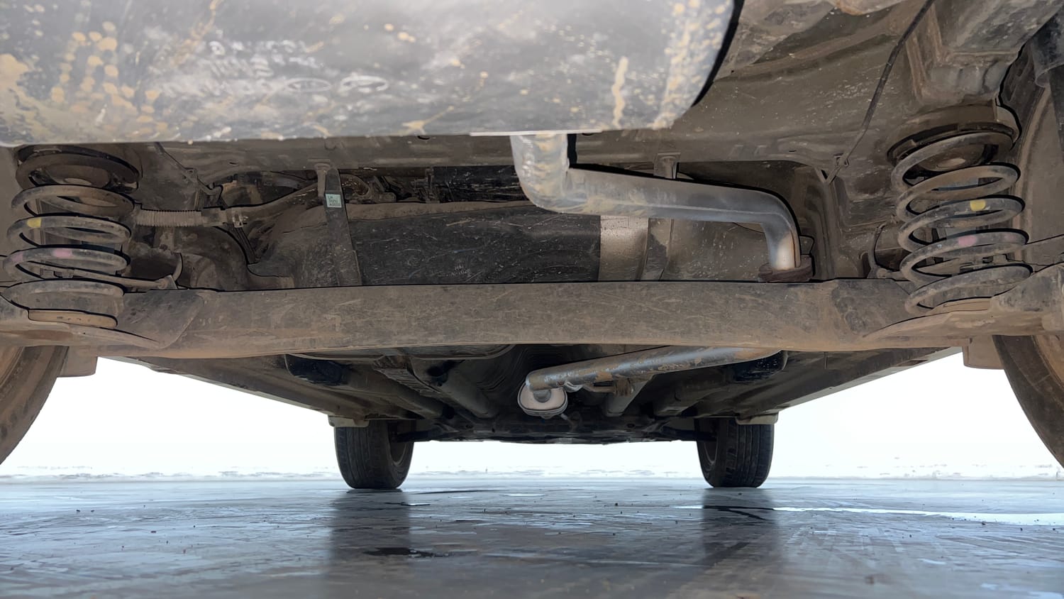 Used 2017 Hyundai Creta SX Plus 1.6 AT Petrol Petrol Automatic extra REAR UNDERBODY VIEW (TAKEN FROM REAR)