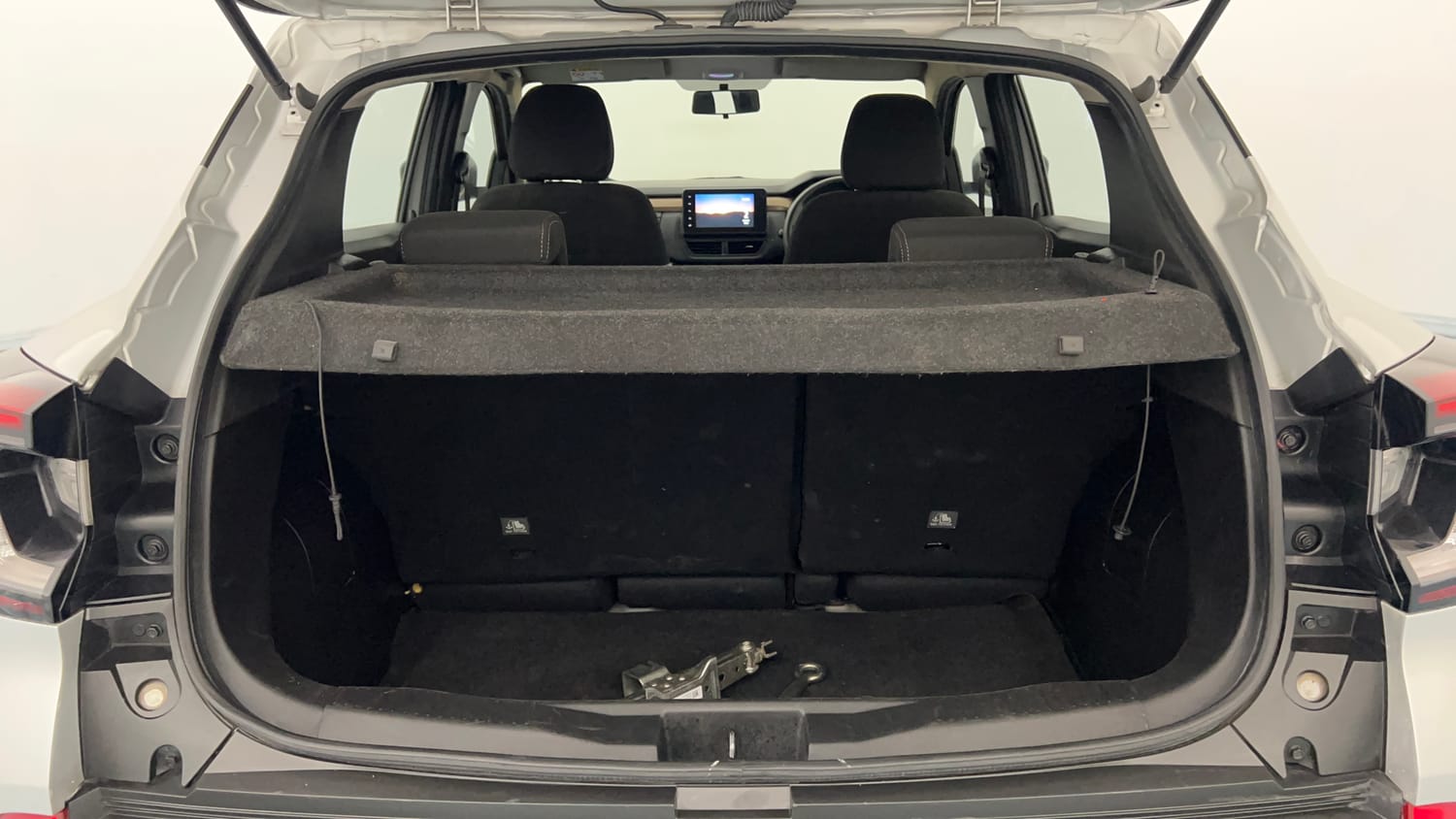 Used 2021 Renault Kiger RXT MT Petrol Manual interior DICKY INSIDE VIEW