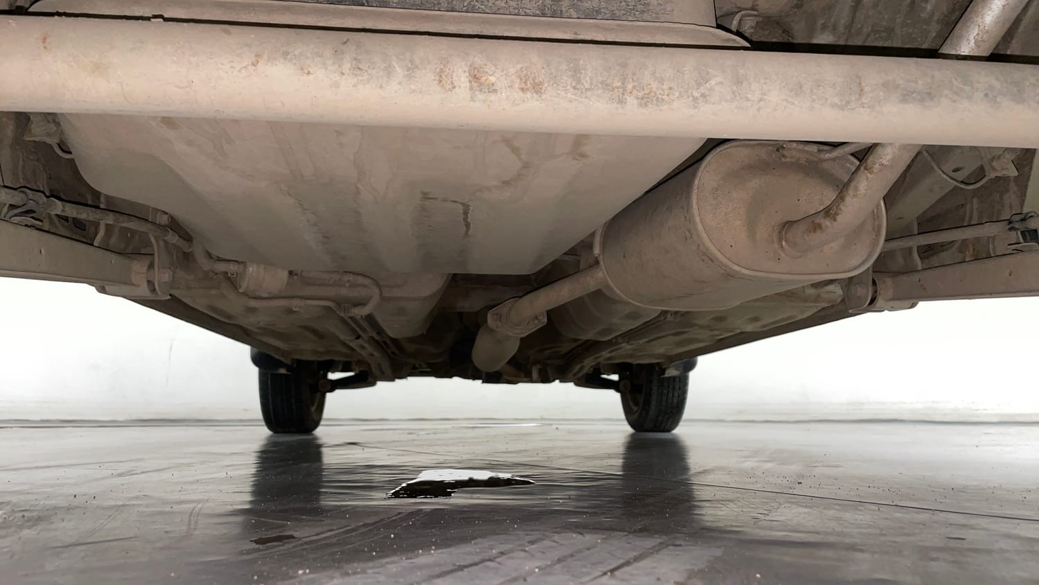 Used 2016 Maruti Suzuki Alto K10 VXi AMT Petrol Automatic extra REAR UNDERBODY VIEW (TAKEN FROM REAR)