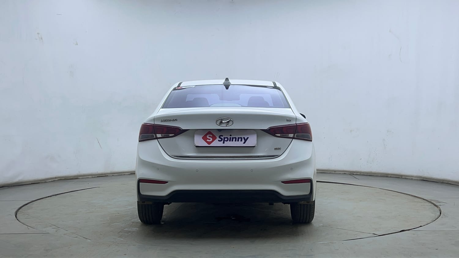 Used 2018 Hyundai Verna SX (O)1.6 VTVT Petrol Manual exterior BACK VIEW