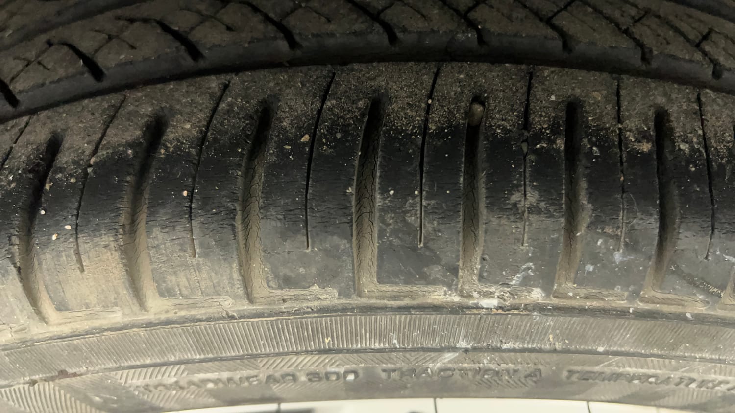 Used 2015 Honda Jazz V Petrol Petrol Manual tyres LEFT REAR TYRE TREAD VIEW