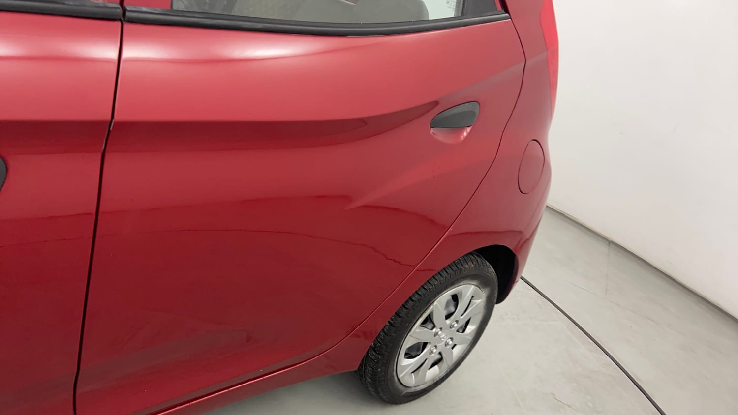 Used 2018 Hyundai Eon Magna + Petrol Manual dents MINOR SCRATCH