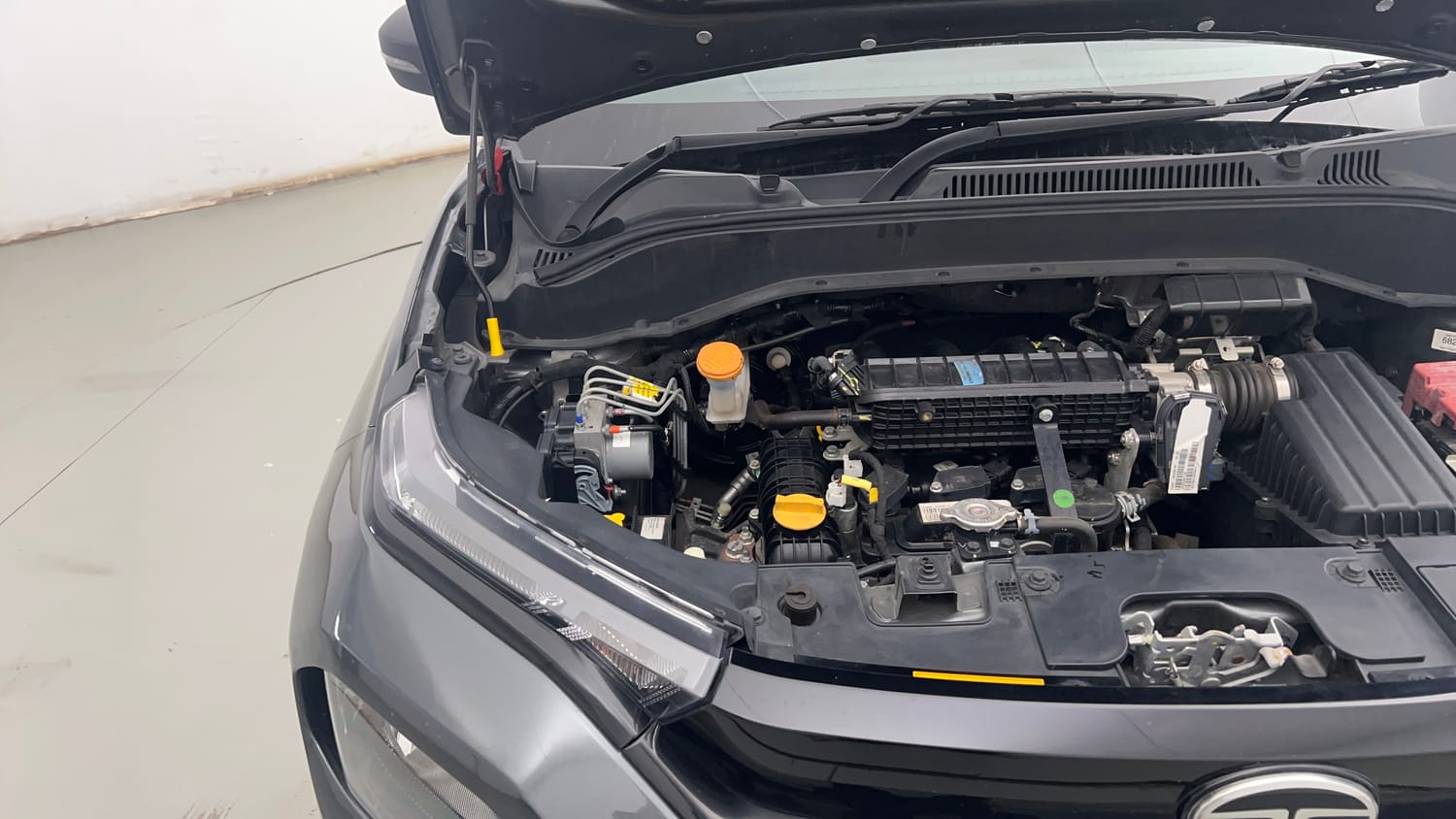 Used 2024 Tata Punch Pure MT Petrol Manual engine ENGINE RIGHT SIDE VIEW