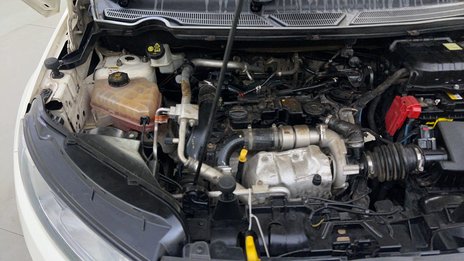 Used 2015 Ford EcoSport Titanium 1.5 TDCi Diesel Manual engine ENGINE RIGHT SIDE VIEW
