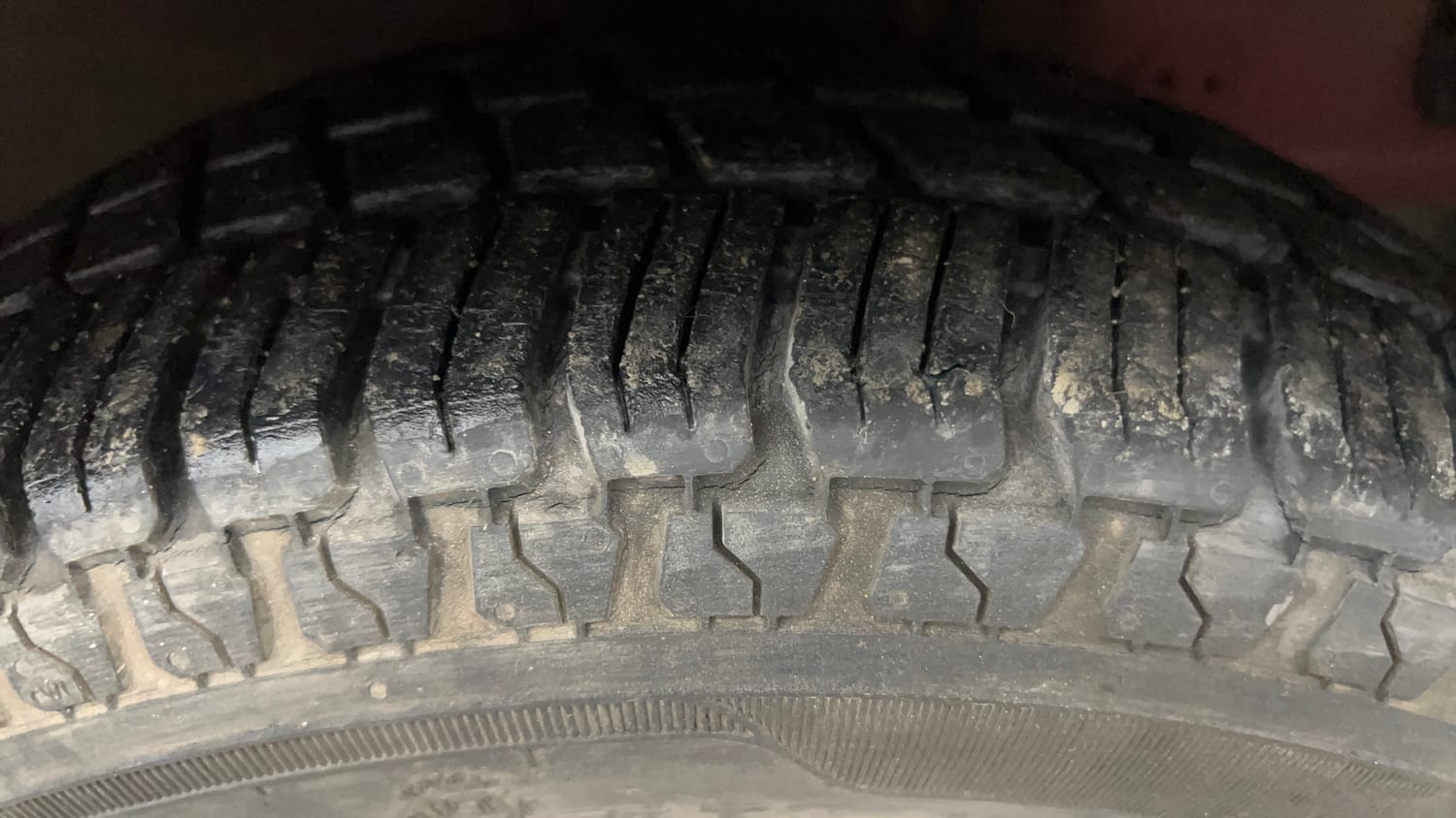Used 2018 Hyundai Eon Magna + Petrol Manual tyres RIGHT FRONT TYRE TREAD VIEW