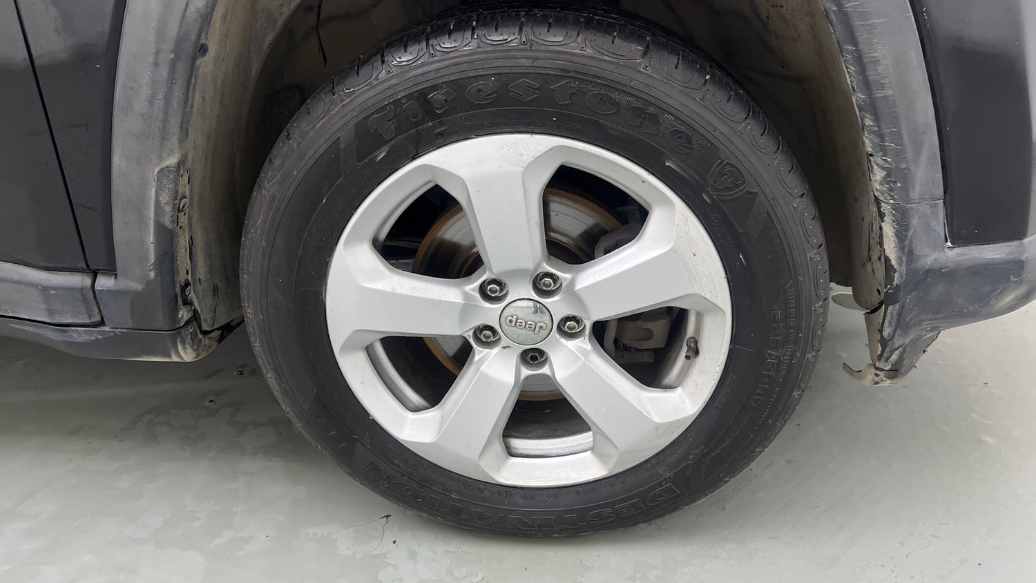 Used 2018 Jeep Compass Limited 1.4 Petrol AT Petrol Automatic tyres RIGHT FRONT TYRE RIM VIEW