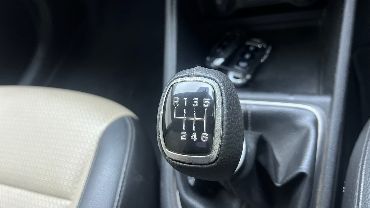 Used 2018 Hyundai Verna SX (O)1.6 VTVT Petrol Manual interior GEAR  KNOB VIEW