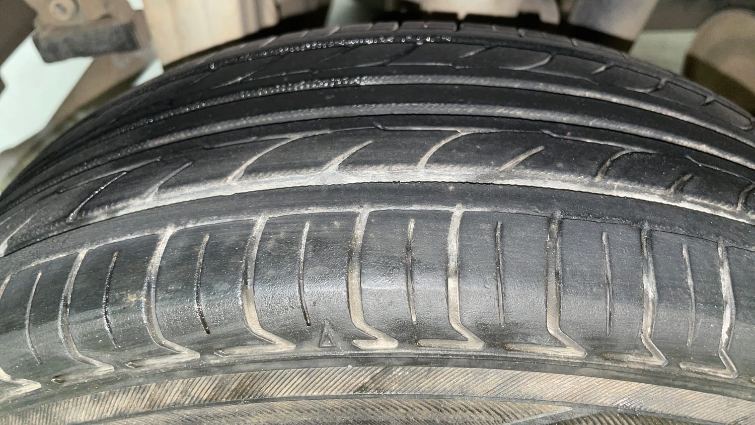 Used 2016 Maruti Suzuki Alto K10 VXi AMT Petrol Automatic tyres RIGHT REAR TYRE TREAD VIEW