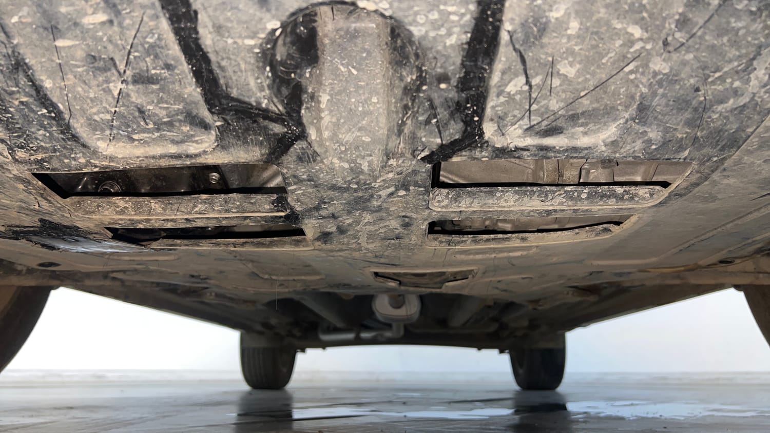 Used 2017 Hyundai Creta SX Plus 1.6 AT Petrol Petrol Automatic extra FRONT LEFT UNDERBODY VIEW