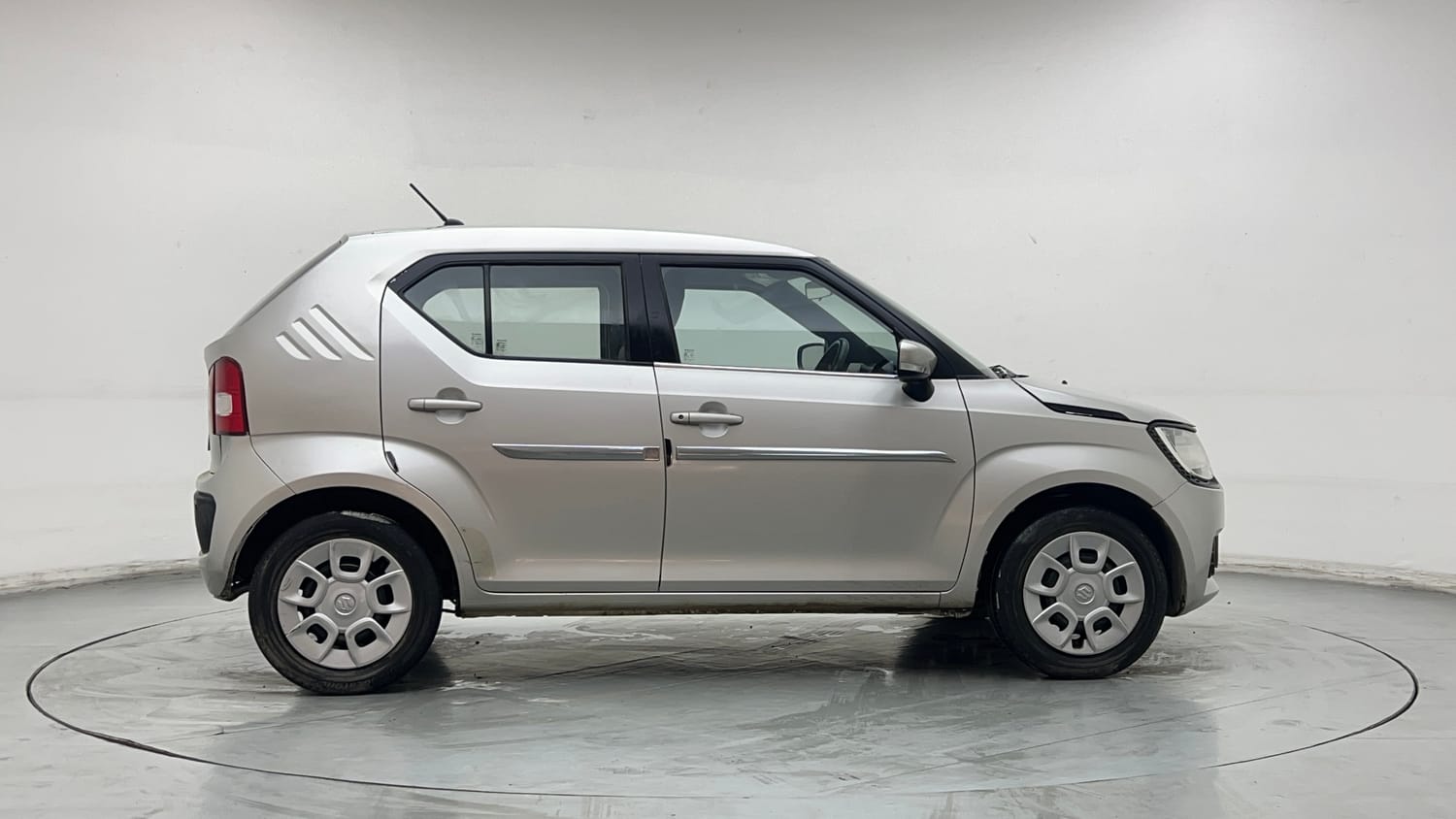 Used 2017 Maruti Suzuki Ignis Delta 1.2 MT Petrol Manual exterior RIGHT SIDE VIEW