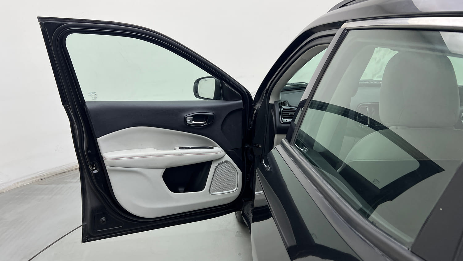 Used 2018 Jeep Compass Limited 1.4 Petrol AT Petrol Automatic interior LEFT FRONT DOOR OPEN VIEW