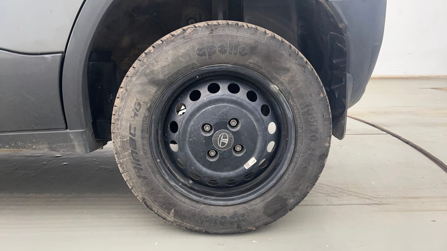 Used 2024 Tata Punch Pure MT Petrol Manual tyres LEFT REAR TYRE RIM VIEW