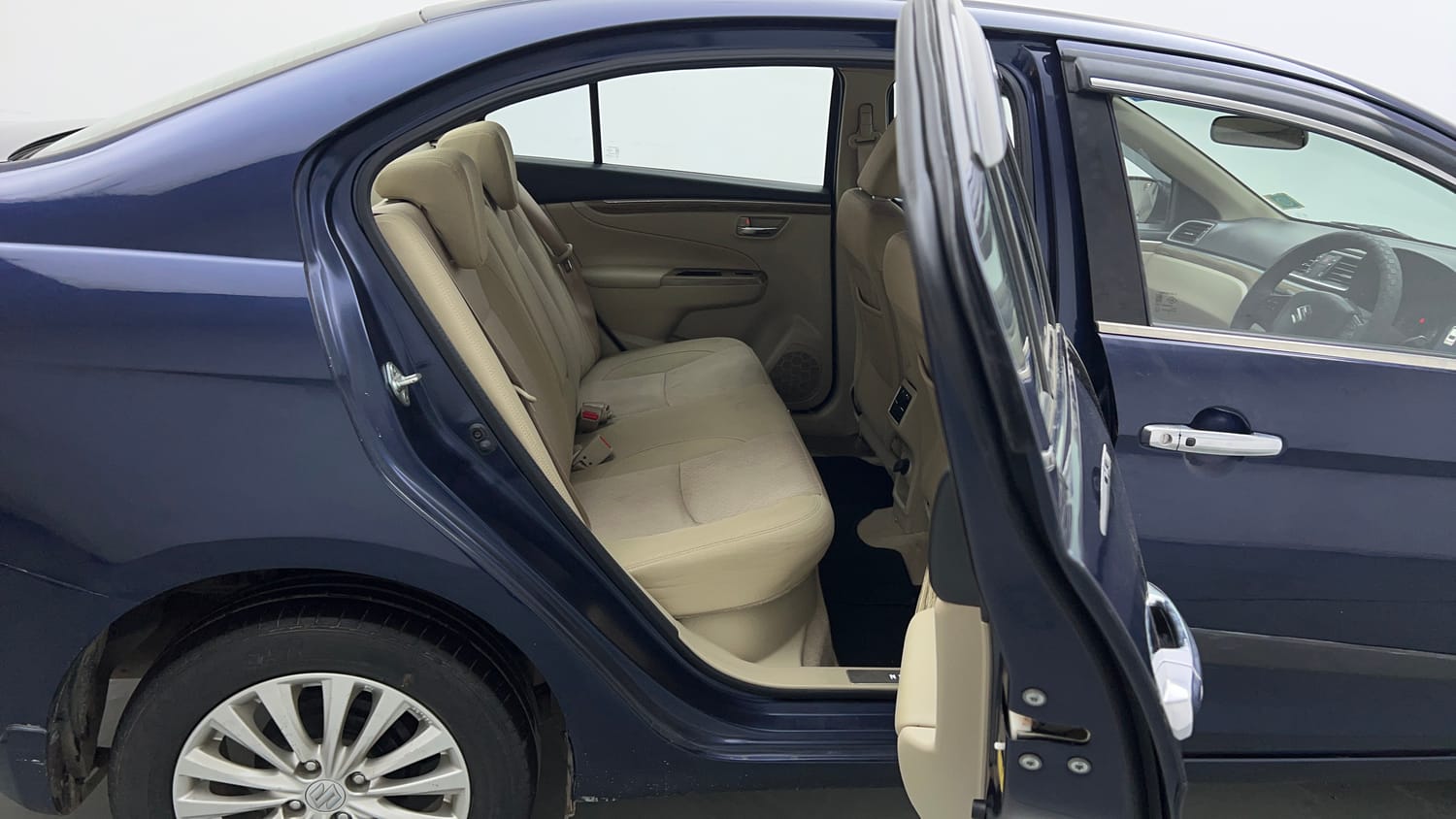 Used 2022 Maruti Suzuki Ciaz Zeta 1.5 Petrol Manual interior RIGHT SIDE REAR DOOR CABIN VIEW