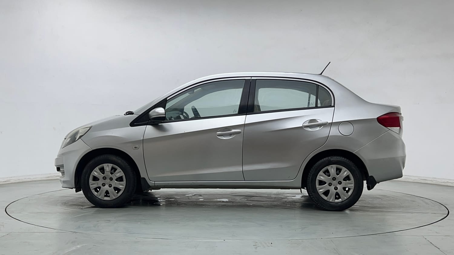 Used 2015 Honda Amaze 1.2 S i-VTEC Petrol Manual exterior LEFT SIDE VIEW
