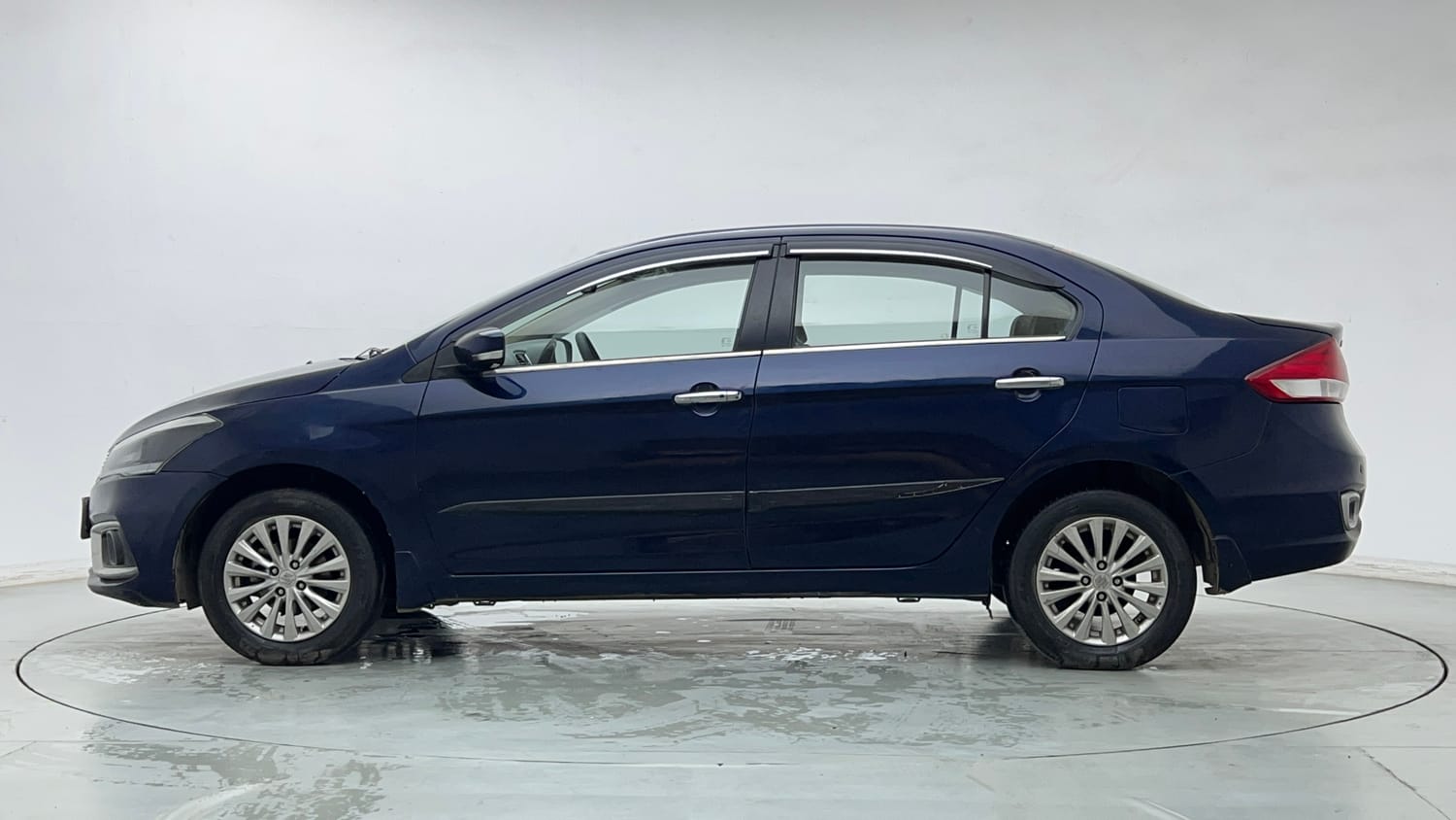 Used 2022 Maruti Suzuki Ciaz Zeta 1.5 Petrol Manual exterior LEFT SIDE VIEW