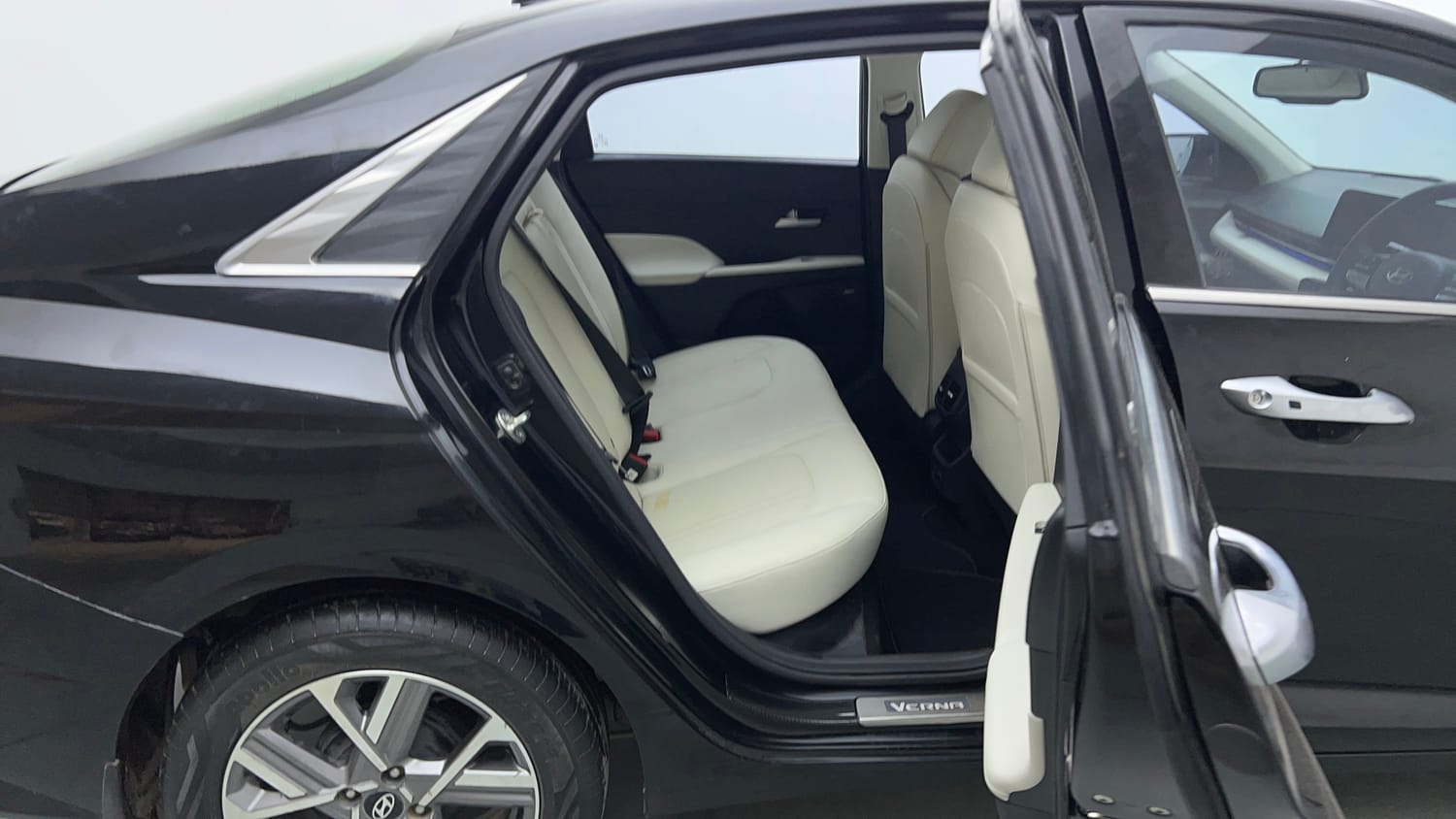 Used 2024 Hyundai Verna SX (O)1.5 Petrol MT Petrol Manual interior RIGHT SIDE REAR DOOR CABIN VIEW