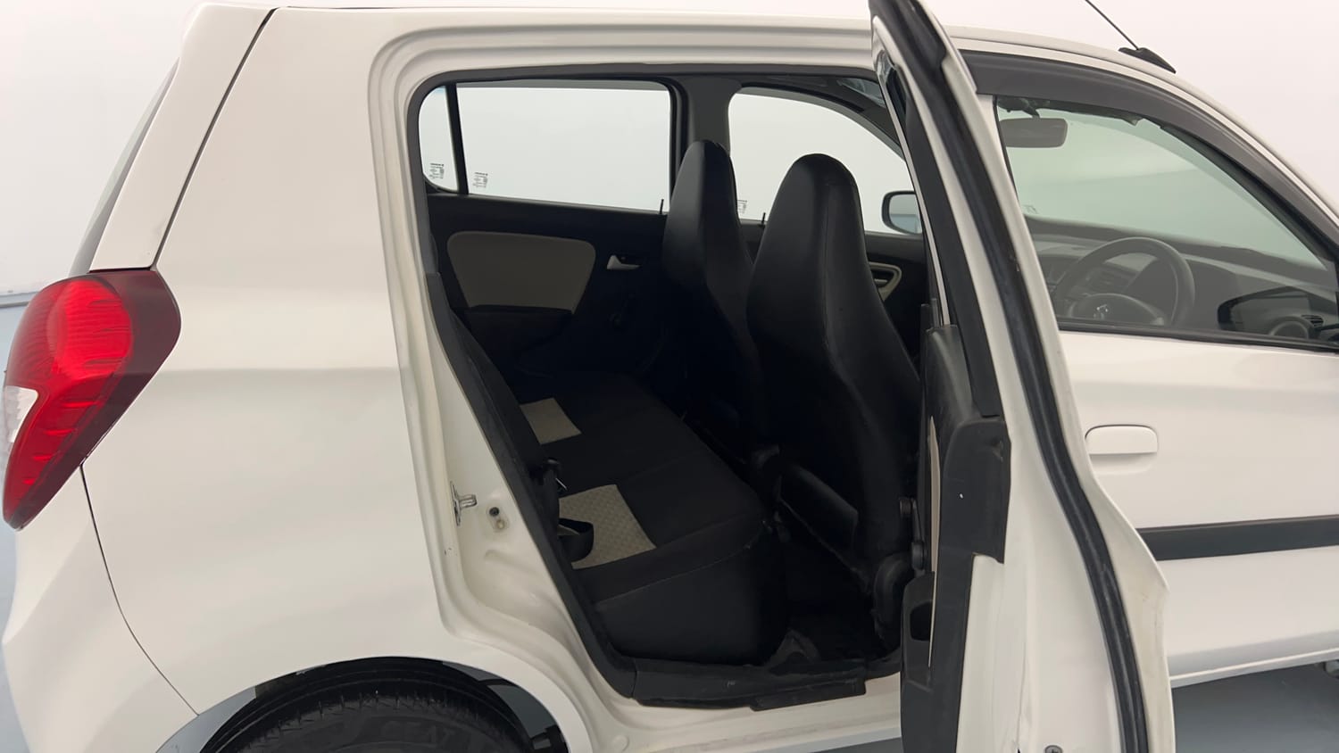 Used 2021 Maruti Suzuki Alto 800 VXi Petrol Manual interior RIGHT SIDE REAR DOOR CABIN VIEW