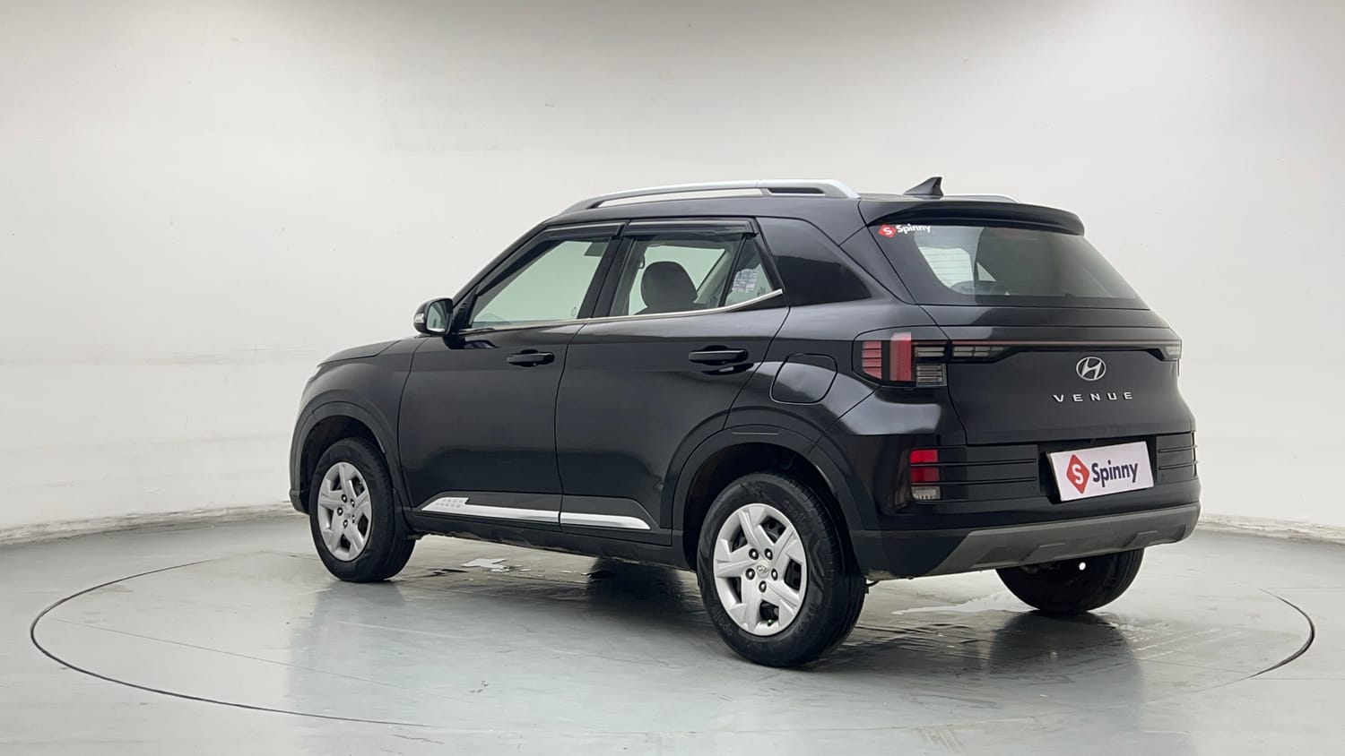 Used 2022 Hyundai Venue SX 1.2 Petrol Petrol Manual exterior LEFT REAR CORNER VIEW